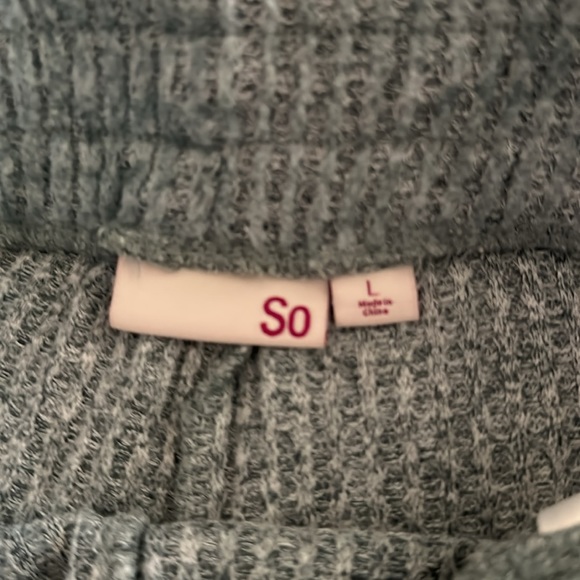 Women’s Kohls  SO Loungewear Top & Bottom NOTE: Top/size XL & Bottom/ size L - Picture 5 of 11